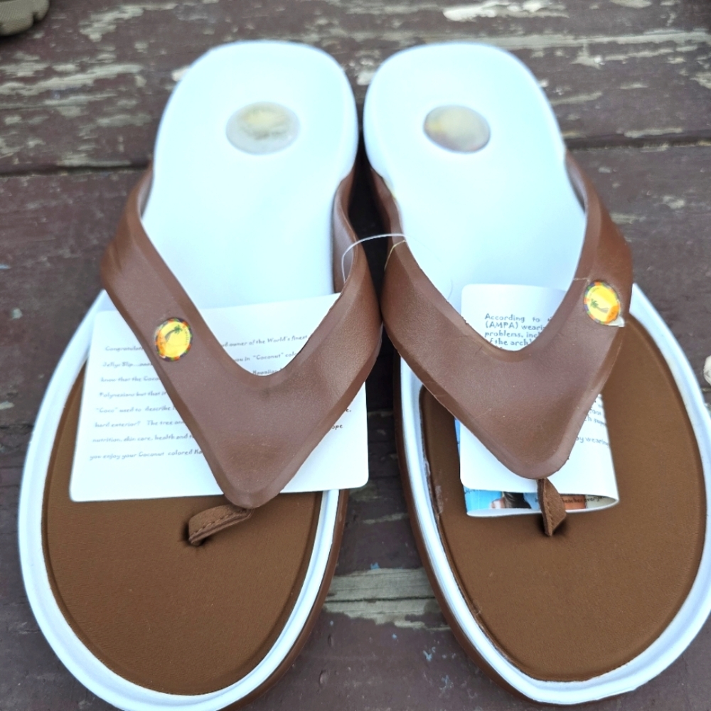 Brown & White Women's Flip Flops Sz 11